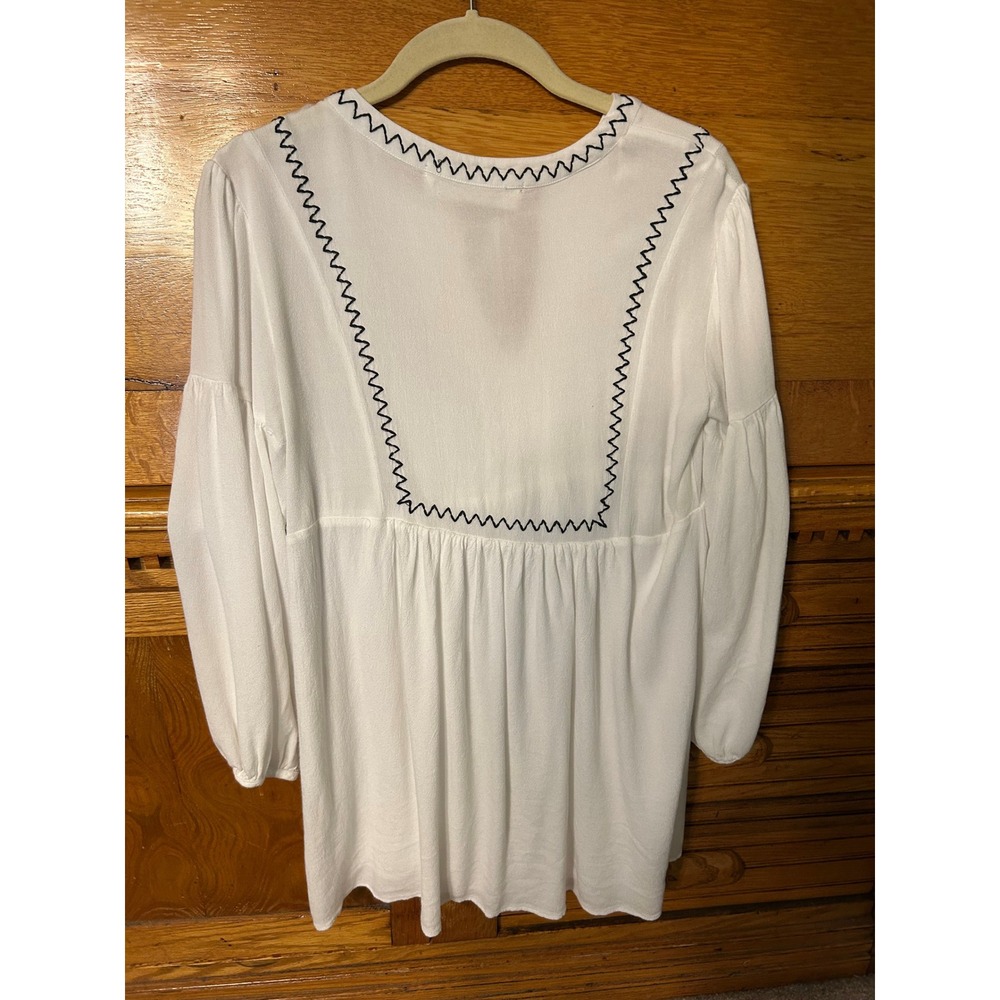 The Impeccable Pig White Embroidered Boho Babydoll Blouse Floral Cottage Hippie - Picture 3 of 13